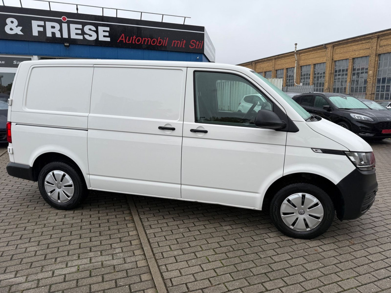 Volkswagen T6.1 Transporter Kasten DSG SHZ PDC - Transport de personnes: photos 2 Volkswagen T6.1 Transporter Kasten DSG SHZ PDC - Transport de personnes: photos 2