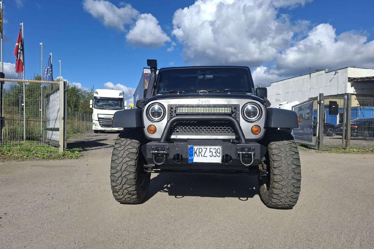 Jeep Wrangler - SUV: photos 4 Jeep Wrangler - SUV: photos 4