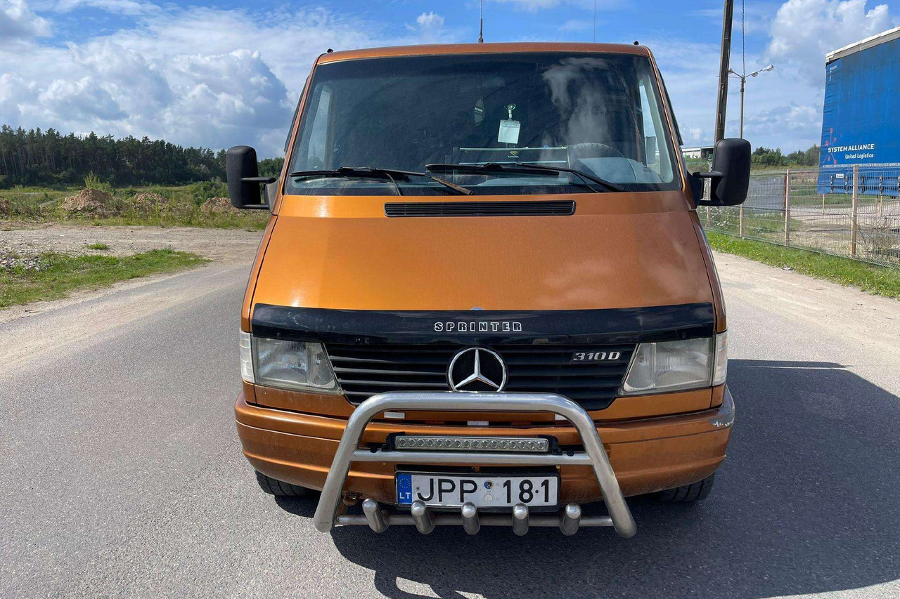 Mercedes-Benz 310 - Fourgon utilitaire: photos 5 Mercedes-Benz 310 - Fourgon utilitaire: photos 5