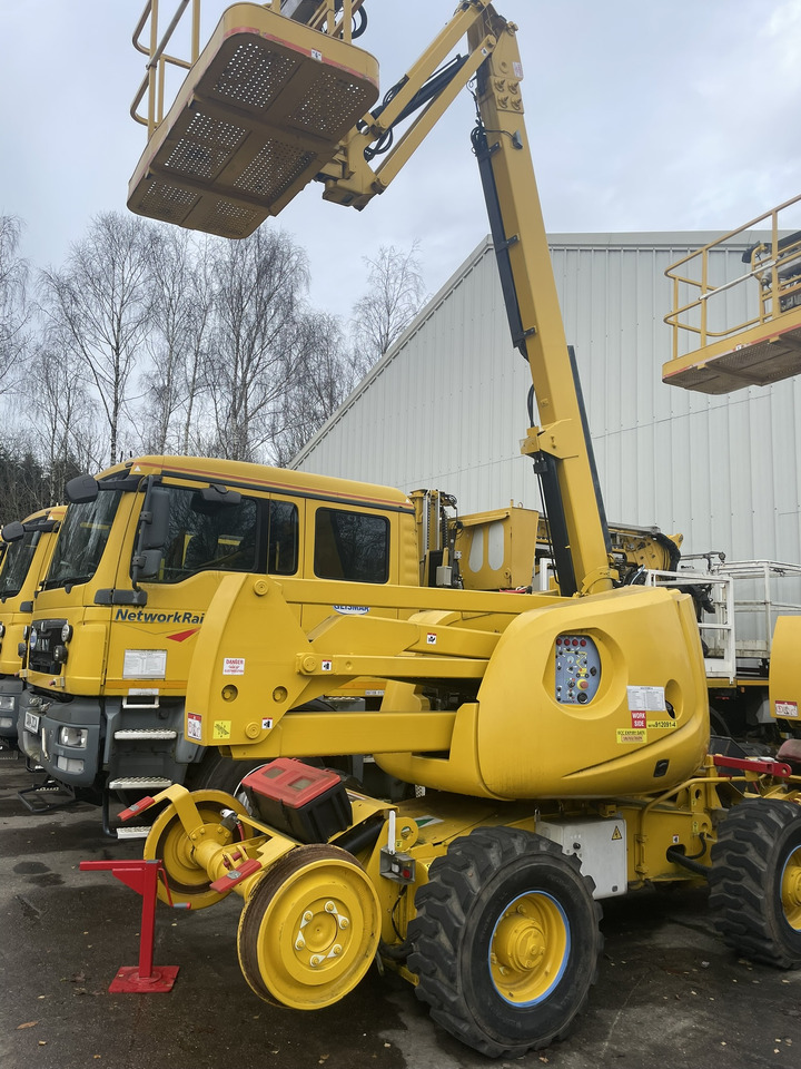 Neotec RRV Road-Rail Haulotte - Nacelle articulée: photos 1 Neotec RRV Road-Rail Haulotte - Nacelle articulée: photos 1