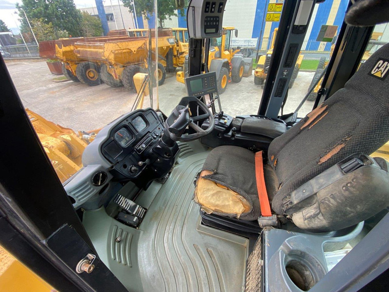 Caterpillar 966G serie 2 NVT - Chargeuse sur pneus: photos 4 Caterpillar 966G serie 2 NVT - Chargeuse sur pneus: photos 4