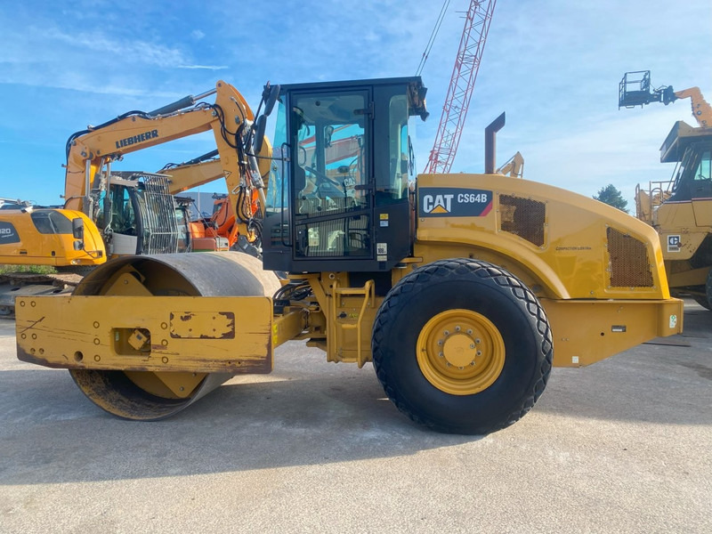 Caterpillar CS64B NVT - Compacteur: photos 2 Caterpillar CS64B NVT - Compacteur: photos 2