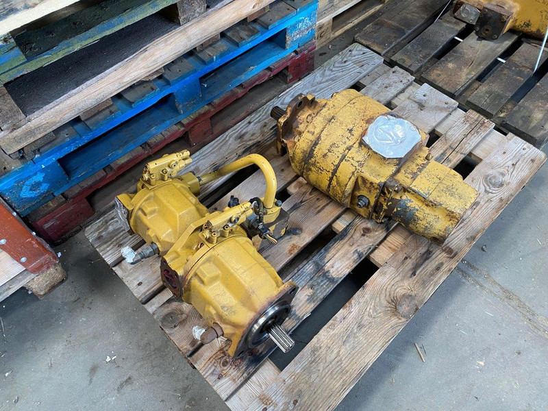 Caterpillar D11 Hydraulic Gear Pump 16E-5294 - Pompe hydraulique: photos 1 Caterpillar D11 Hydraulic Gear Pump 16E-5294 - Pompe hydraulique: photos 1