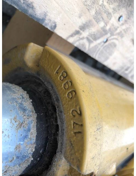 Caterpillar D6 R/T Lift Cilinder OEM 2274008/2274007 - Hydraulique: photos 3 Caterpillar D6 R/T Lift Cilinder OEM 2274008/2274007 - Hydraulique: photos 3