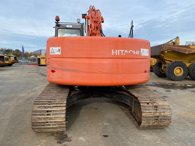 Hitachi ZX 225 USRLC - Pelle sur chenille: photos 4 Hitachi ZX 225 USRLC - Pelle sur chenille: photos 4