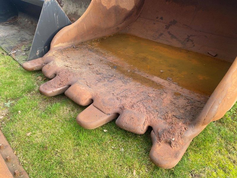 KleppMek CAT 390 Heavy Duty KM4 - 8000 - Godet pour pelle: photos 2 KleppMek CAT 390 Heavy Duty KM4 - 8000 - Godet pour pelle: photos 2