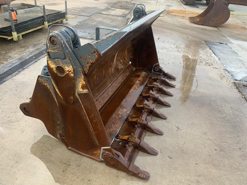 Liebherr LR 624 - Godet: photos 2 Liebherr LR 624 - Godet: photos 2