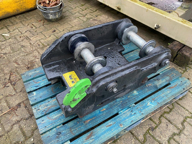 STEELWRIST QC S70 (OQ70) - Attache rapide: photos 1 STEELWRIST QC S70 (OQ70) - Attache rapide: photos 1