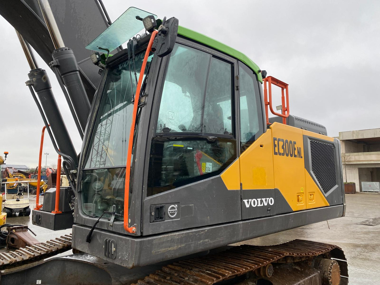 Pelle sur chenille Volvo EC300: photos 44 Pelle sur chenille Volvo EC300: photos 44