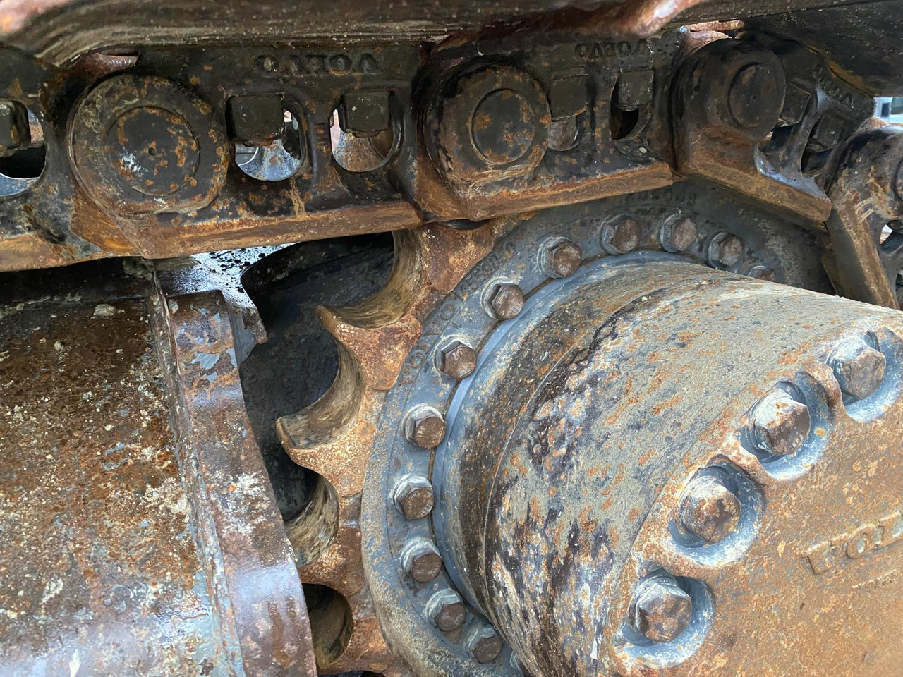 Pelle sur chenille Volvo EC300: photos 30 Pelle sur chenille Volvo EC300: photos 30