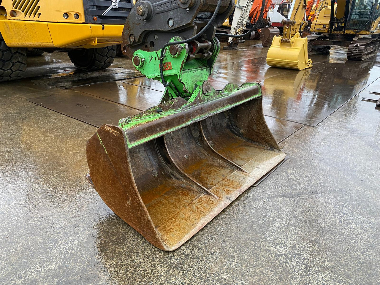 Pelle sur chenille Volvo EC300: photos 35 Pelle sur chenille Volvo EC300: photos 35