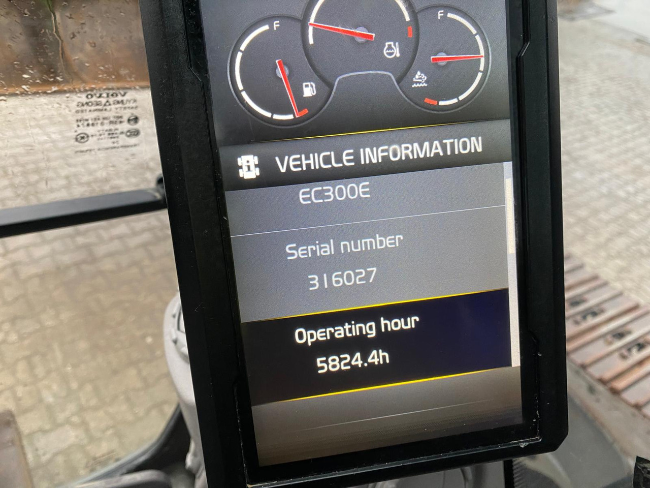 Pelle sur chenille Volvo EC300: photos 12 Pelle sur chenille Volvo EC300: photos 12