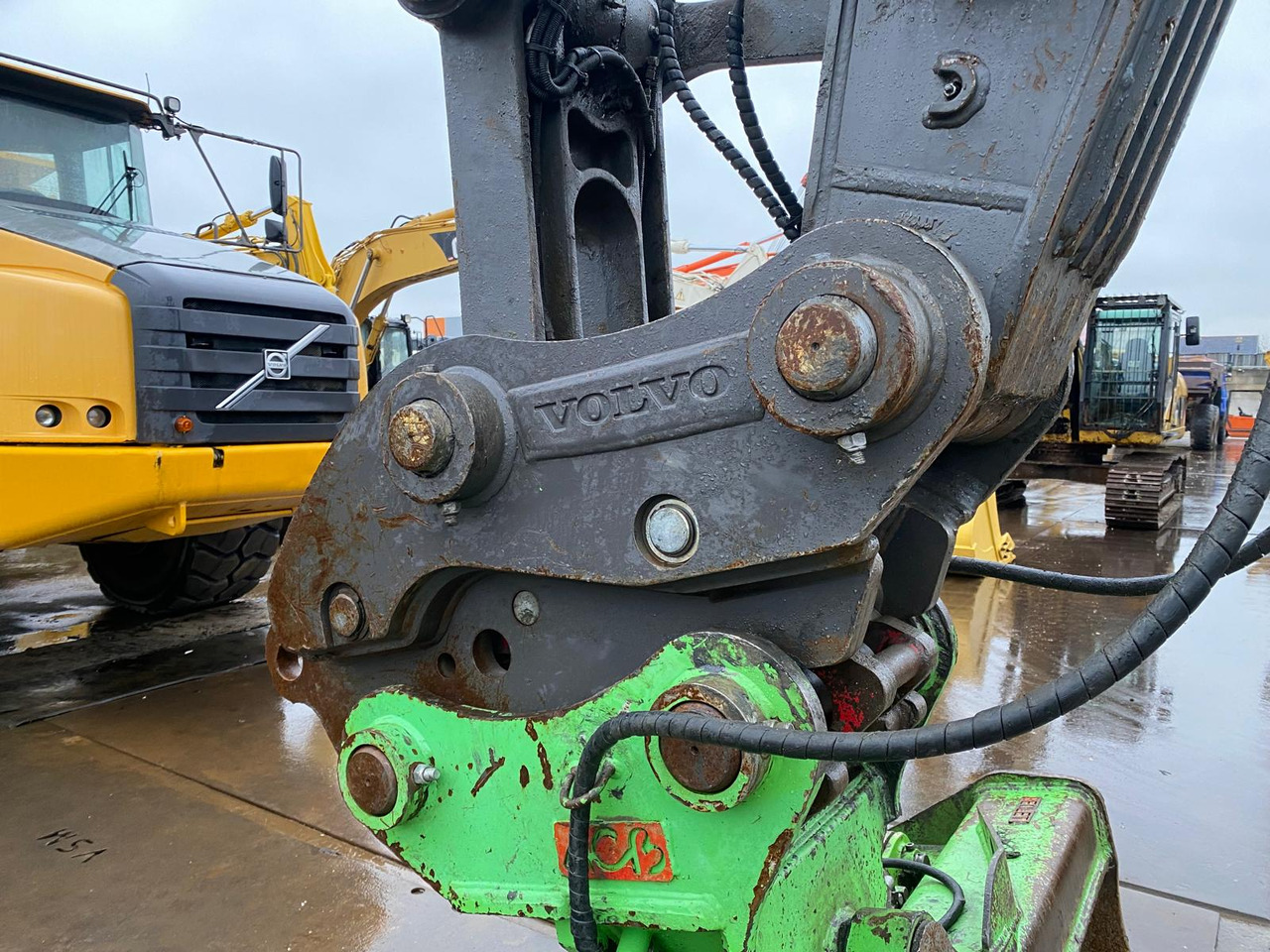 Pelle sur chenille Volvo EC300: photos 37 Pelle sur chenille Volvo EC300: photos 37