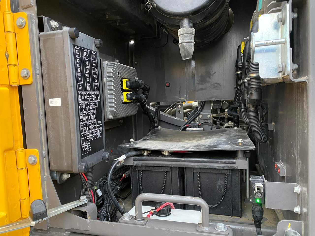 Pelle sur chenille Volvo EC300: photos 18 Pelle sur chenille Volvo EC300: photos 18