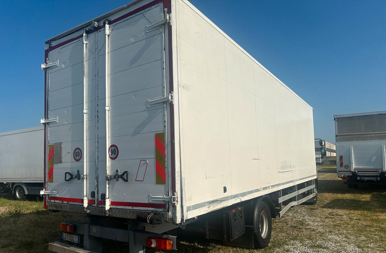 DAF LF 55.220 FURGONE 8 MT. - Camion fourgon: photos 3 DAF LF 55.220 FURGONE 8 MT. - Camion fourgon: photos 3