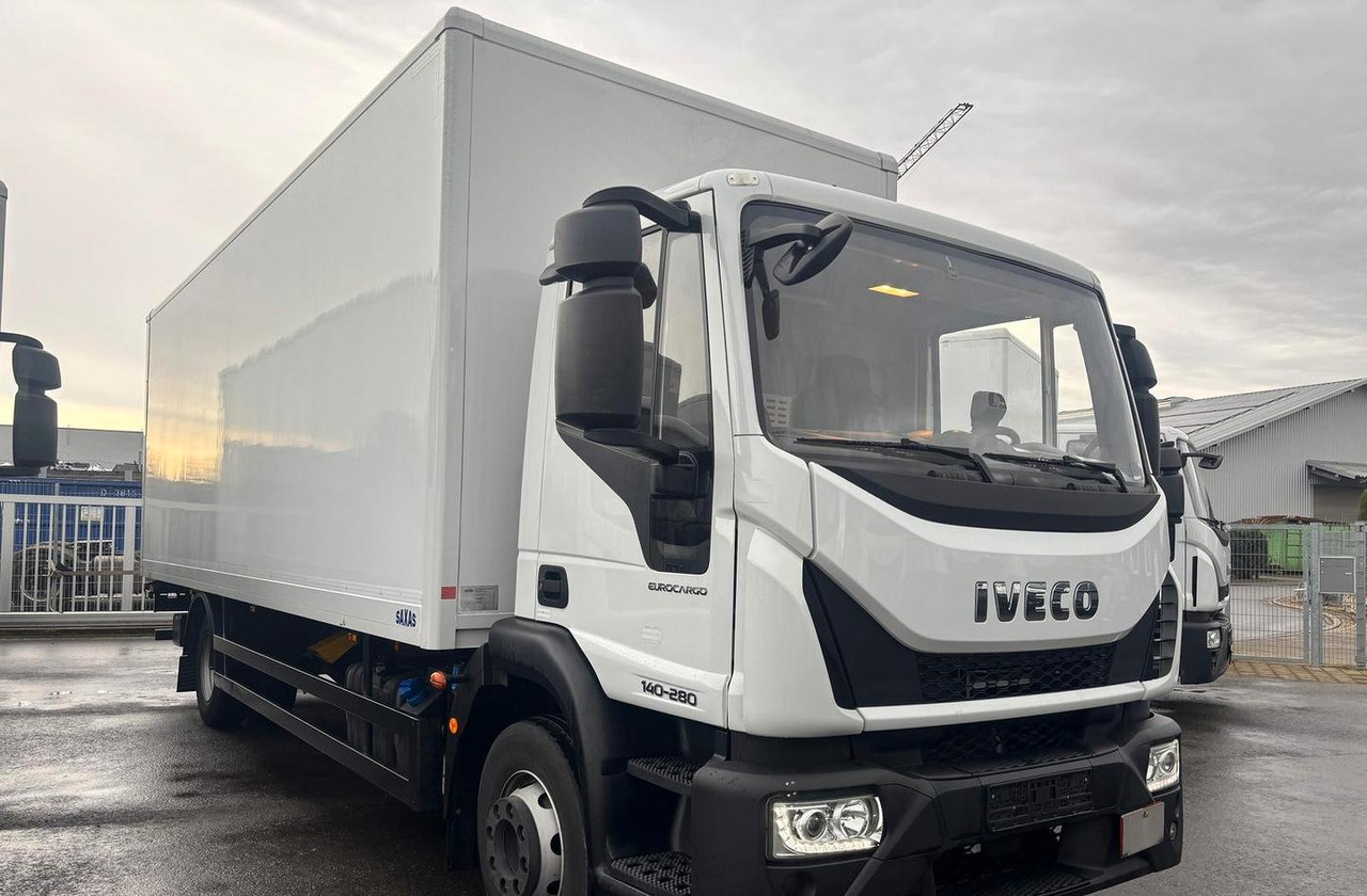 Iveco 140e28 euro 6 *48000 km - Camion fourgon: photos 1 Iveco 140e28 euro 6 *48000 km - Camion fourgon: photos 1