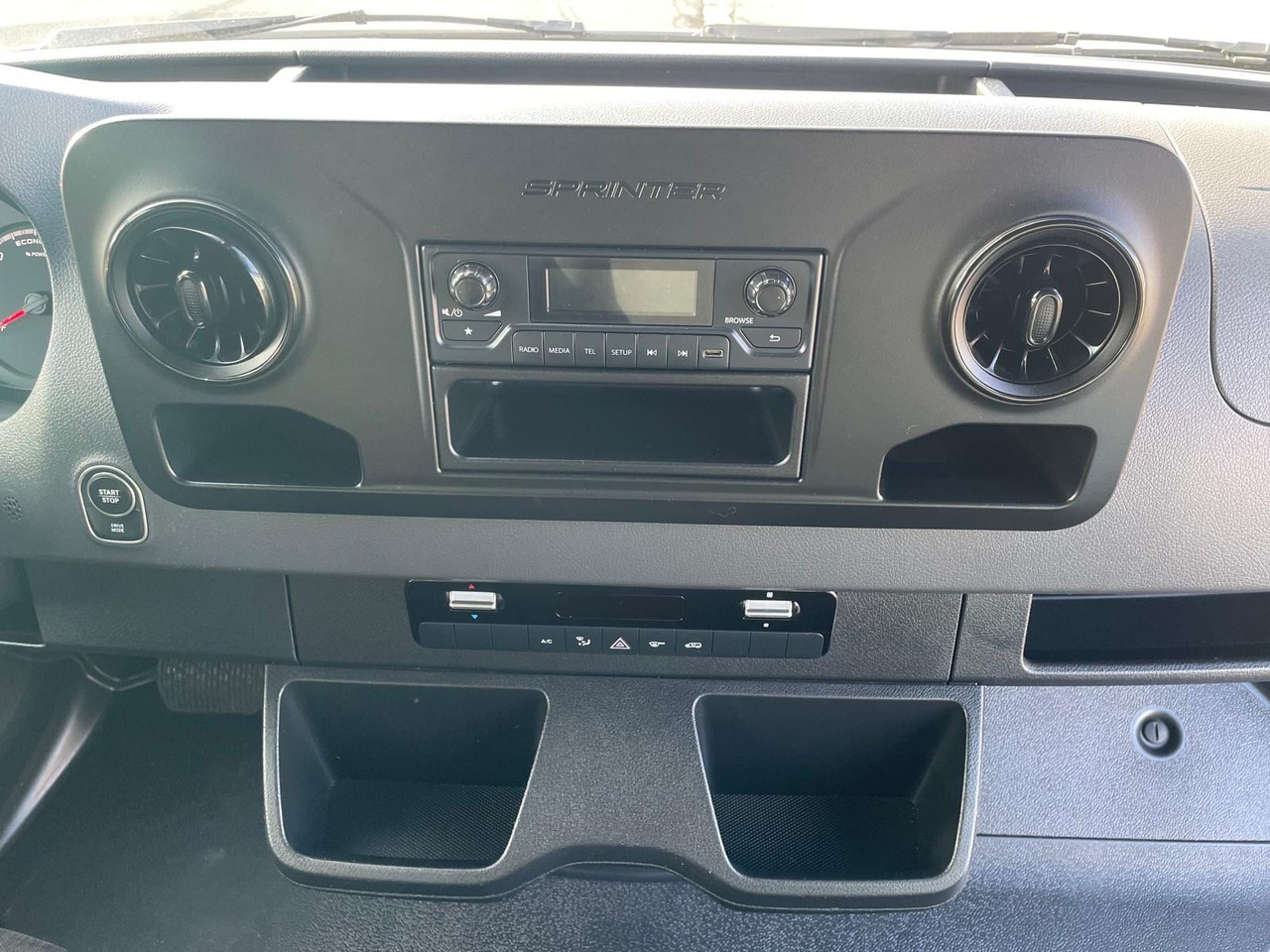 Fourgon utilitaire, Utilitaire électrique Mercedes-Benz eSprinter L2H2 Kastenwagen/47KW/AC/Kamera: photos 16 Fourgon utilitaire, Utilitaire électrique Mercedes-Benz eSprinter L2H2 Kastenwagen/47KW/AC/Kamera: photos 16