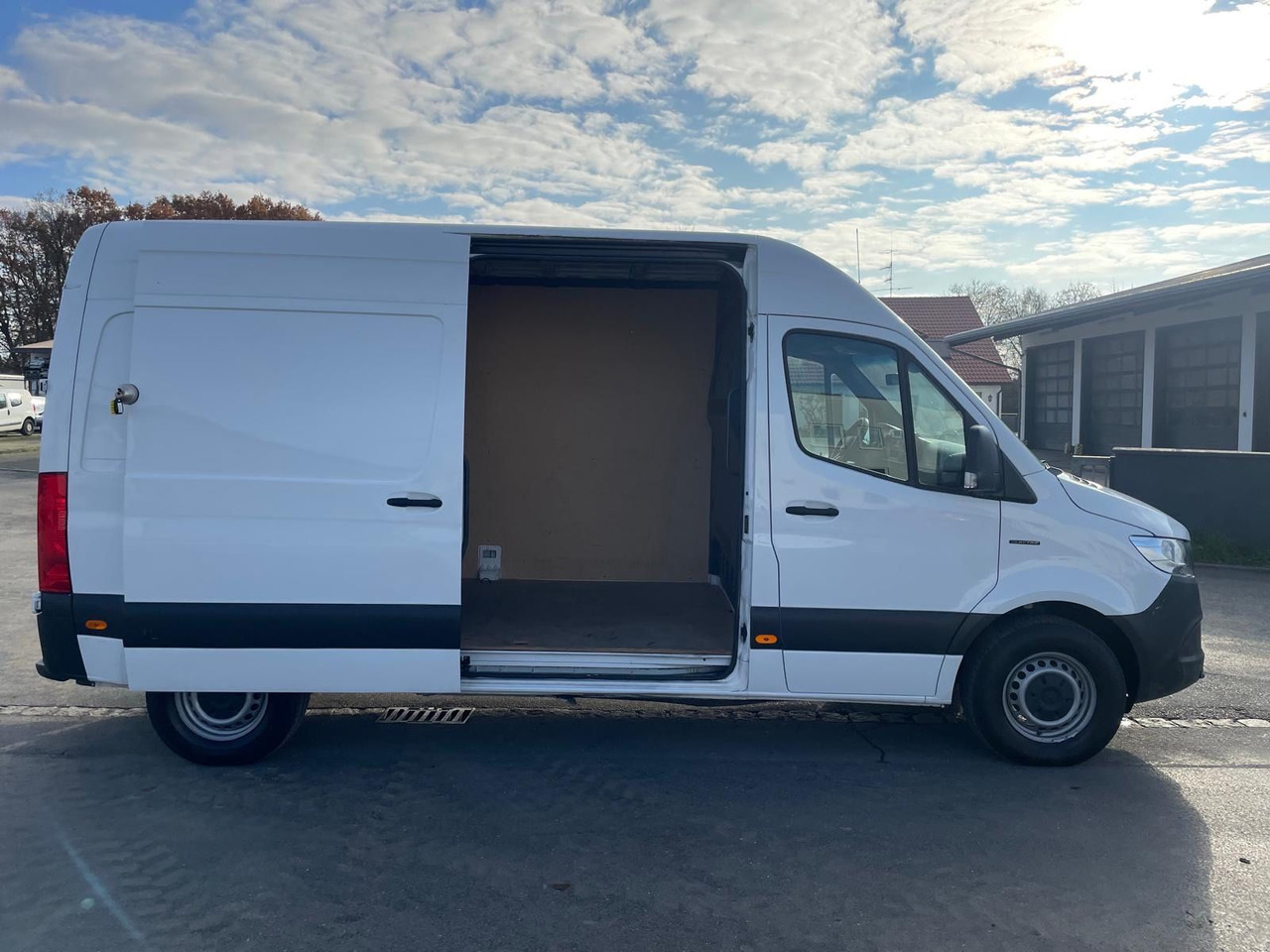 Fourgon utilitaire, Utilitaire électrique Mercedes-Benz eSprinter L2H2 Kastenwagen/47KW/AC/Kamera: photos 10 Fourgon utilitaire, Utilitaire électrique Mercedes-Benz eSprinter L2H2 Kastenwagen/47KW/AC/Kamera: photos 10