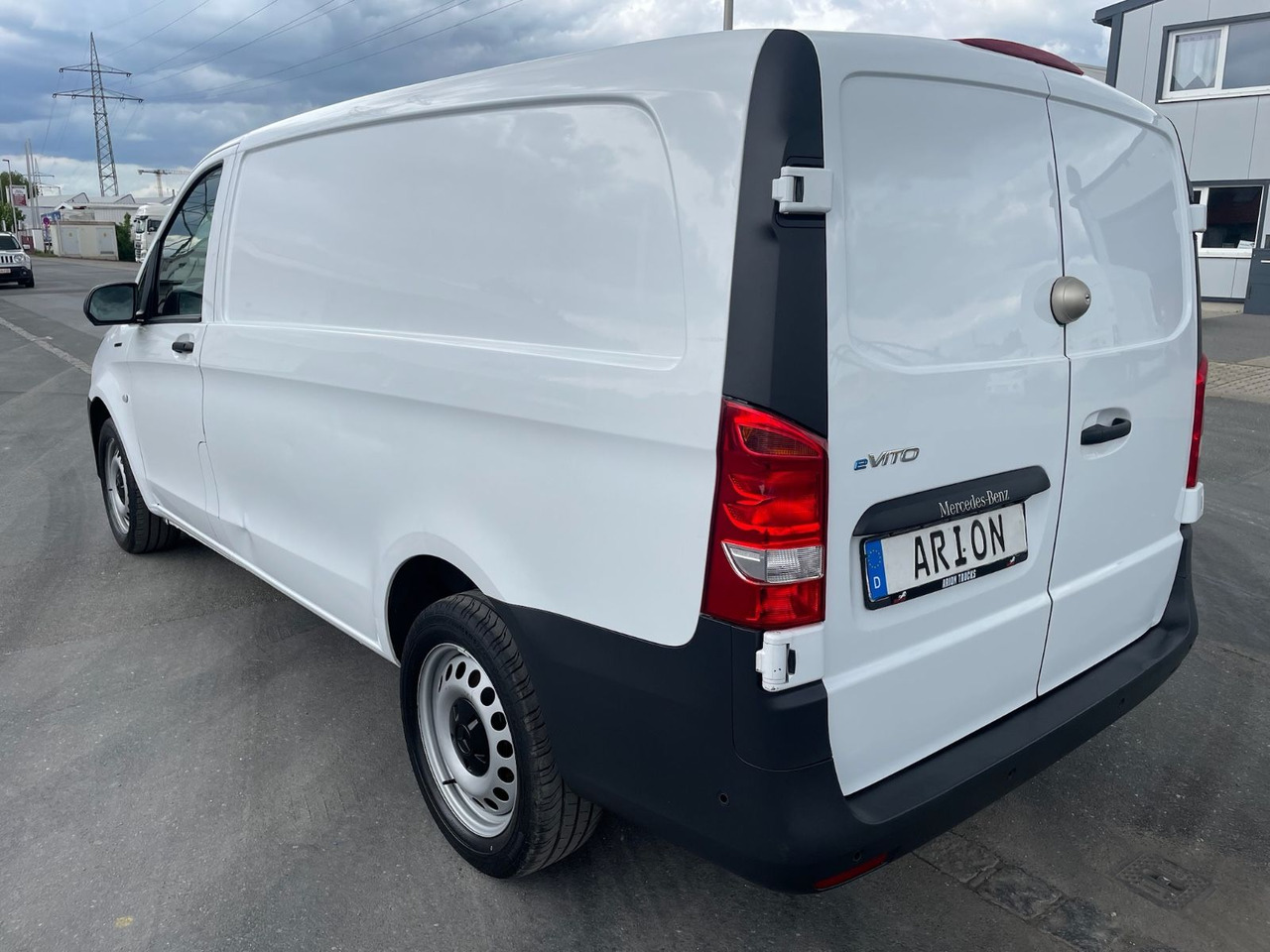 Mercedes-Benz eVito 111 Kastenwagen lang/Kamera/AC/70kW/3Sitze - Fourgonnette, Utilitaire électrique: photos 4 Mercedes-Benz eVito 111 Kastenwagen lang/Kamera/AC/70kW/3Sitze - Fourgonnette, Utilitaire électrique: photos 4