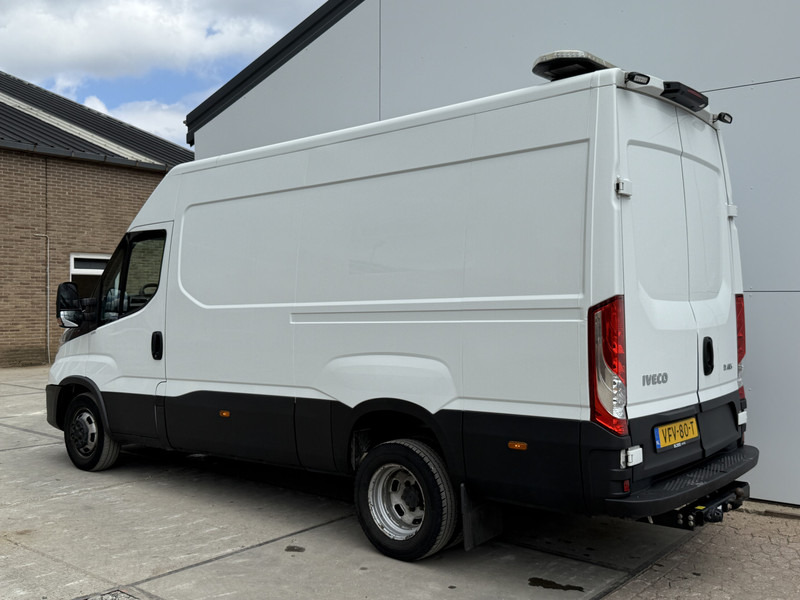 Iveco Daily 35C18 3.0 L2H2 Airco Cruise Control 3,5 Tons Trekhaak 5-26 APK Lucht geveerde stoel - Fourgonnette: photos 2 Iveco Daily 35C18 3.0 L2H2 Airco Cruise Control 3,5 Tons Trekhaak 5-26 APK Lucht geveerde stoel - Fourgonnette: photos 2