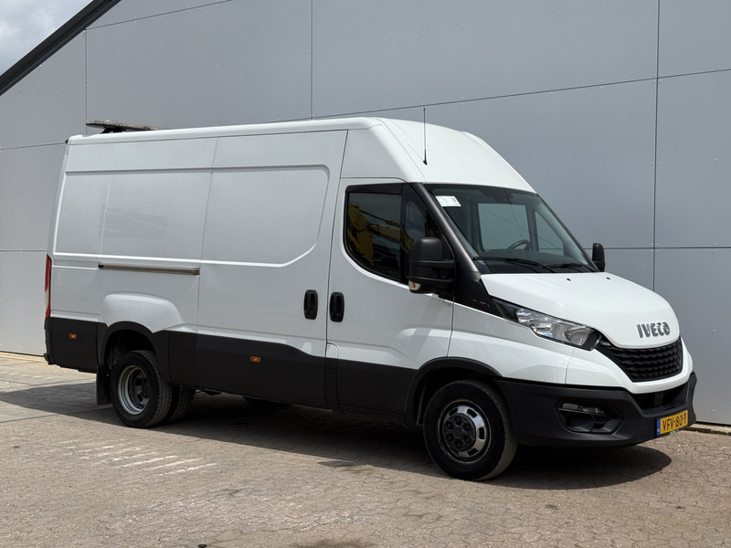 Iveco Daily 35C18 3.0 L2H2 Airco Cruise Control 3,5 Tons Trekhaak 5-26 APK Lucht geveerde stoel - Fourgonnette: photos 4 Iveco Daily 35C18 3.0 L2H2 Airco Cruise Control 3,5 Tons Trekhaak 5-26 APK Lucht geveerde stoel - Fourgonnette: photos 4