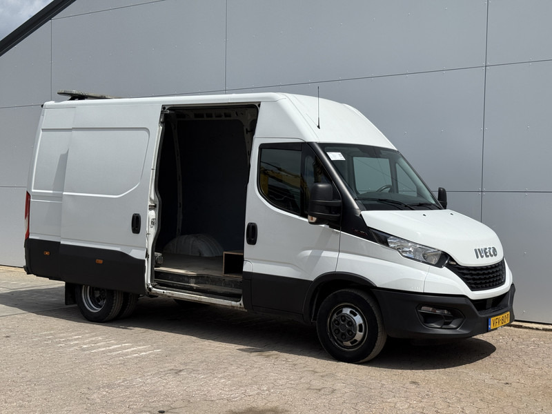 Iveco Daily 35C18 3.0 L2H2 Airco Cruise Control 3,5 Tons Trekhaak 5-26 APK Lucht geveerde stoel - Fourgonnette: photos 5 Iveco Daily 35C18 3.0 L2H2 Airco Cruise Control 3,5 Tons Trekhaak 5-26 APK Lucht geveerde stoel - Fourgonnette: photos 5
