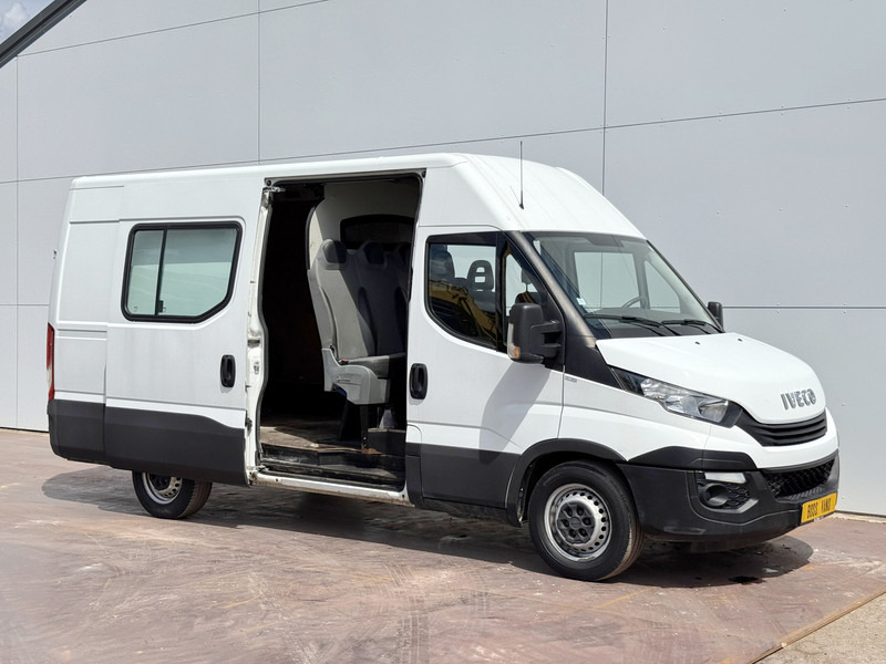 Iveco Daily 35S14 2.3 L2H2 Dubbele Cabine 7 Stoelen Mixto DoKa Airco Cruise Control Trekhaak 3.5t Lucht geveerde stoel - Fourgon utilitaire, Utilitaire double cabine: photos 5 Iveco Daily 35S14 2.3 L2H2 Dubbele Cabine 7 Stoelen Mixto DoKa Airco Cruise Control Trekhaak 3.5t Lucht geveerde stoel - Fourgon utilitaire, Utilitaire double cabine: photos 5