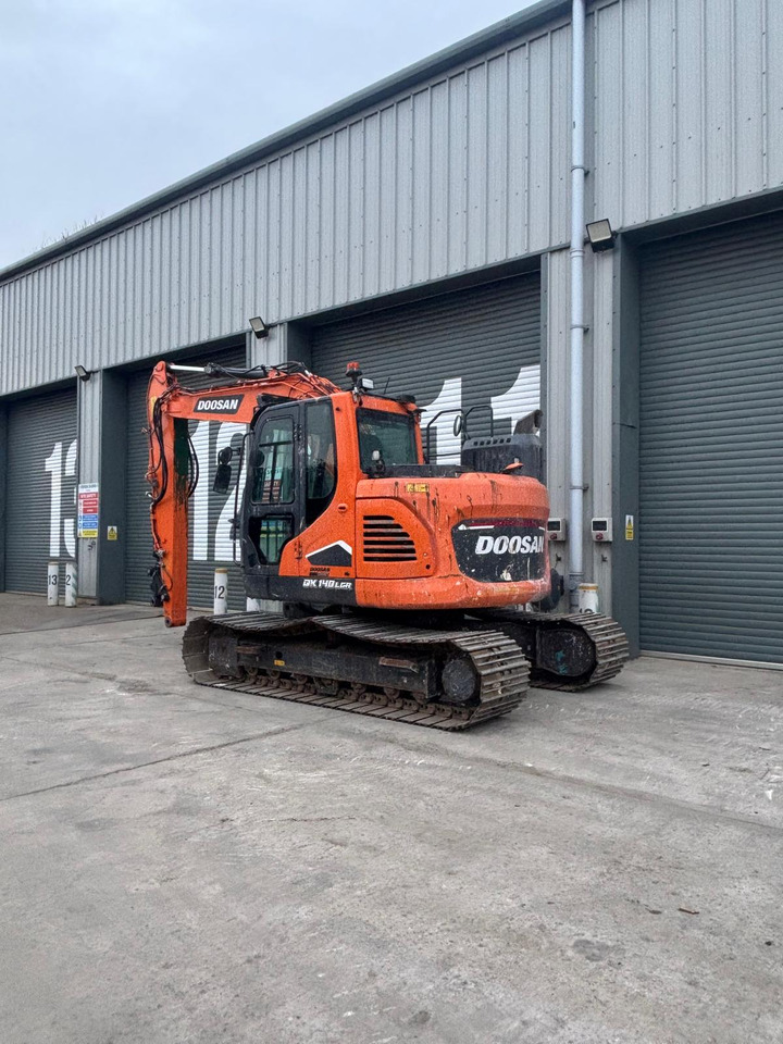Doosan DX140LCR - Pelle sur chenille: photos 3 Doosan DX140LCR - Pelle sur chenille: photos 3