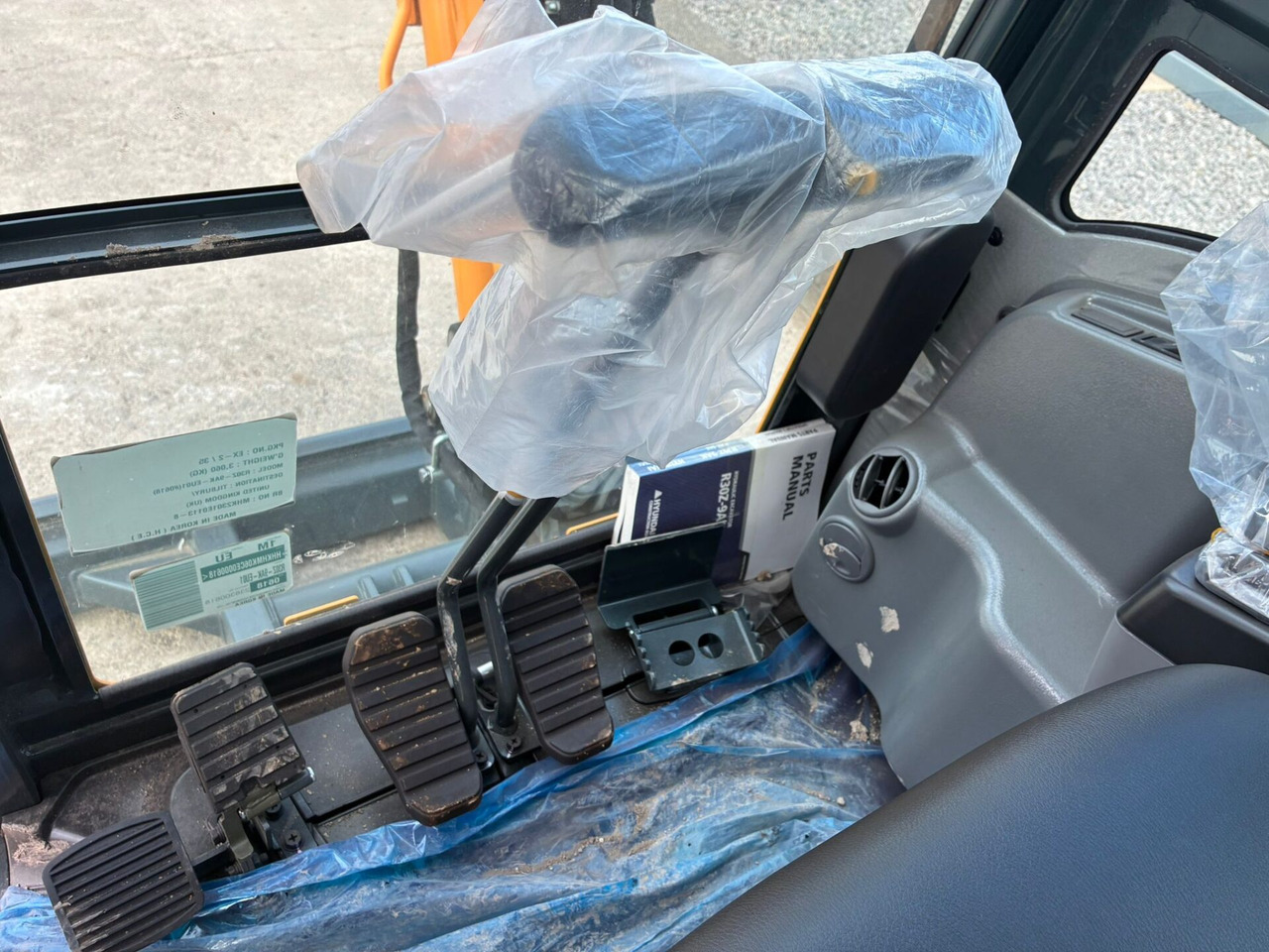 Mini pelle Hyundai R30Z-9AK: photos 18 Mini pelle Hyundai R30Z-9AK: photos 18