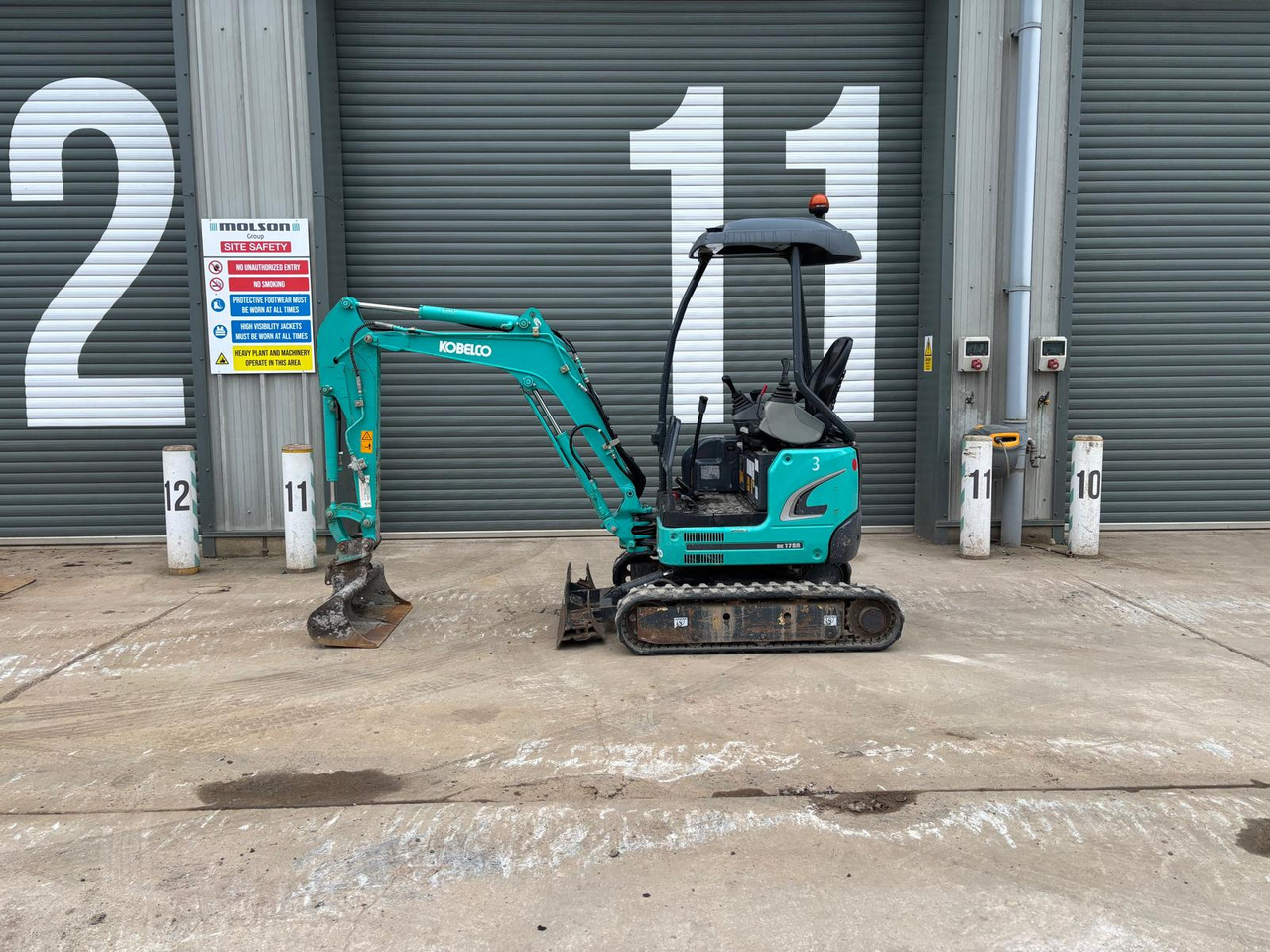 Kobelco SK17SR-3E - Mini pelle: photos 2 Kobelco SK17SR-3E - Mini pelle: photos 2