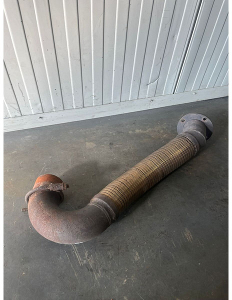 Liebherr A904 Li/A904C Li/R904/R904C - Tube d'echappement: photos 1 Liebherr A904 Li/A904C Li/R904/R904C - Tube d'echappement: photos 1