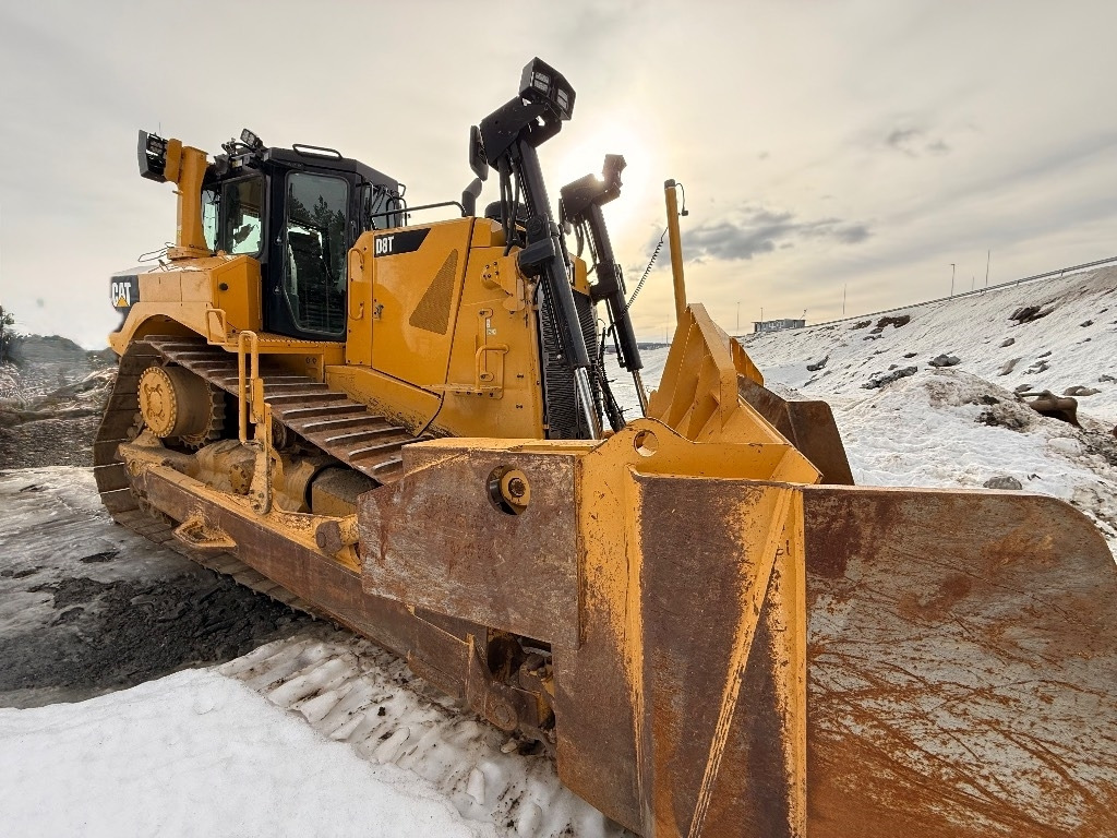 CAT D8T - Bulldozer: photos 2 CAT D8T - Bulldozer: photos 2