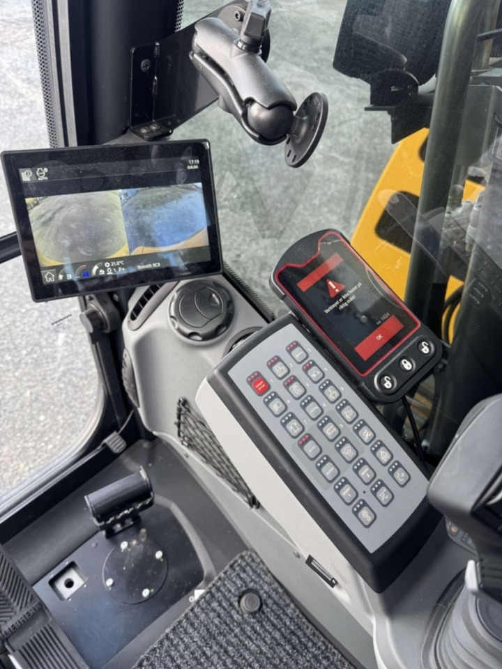 Pelle sur chenille Liebherr R926 Compact LC: photos 25