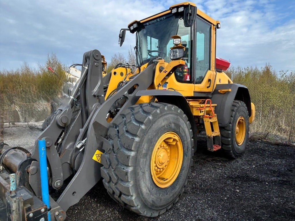 Volvo L 90 H - Chargeuse sur pneus: photos 1 Volvo L 90 H - Chargeuse sur pneus: photos 1
