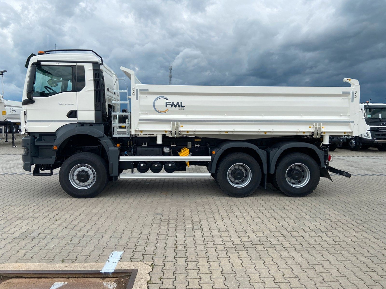 MAN TGS 33.480 6X6 FML Dreiseitenkipper - Camion benne: photos 4 MAN TGS 33.480 6X6 FML Dreiseitenkipper - Camion benne: photos 4