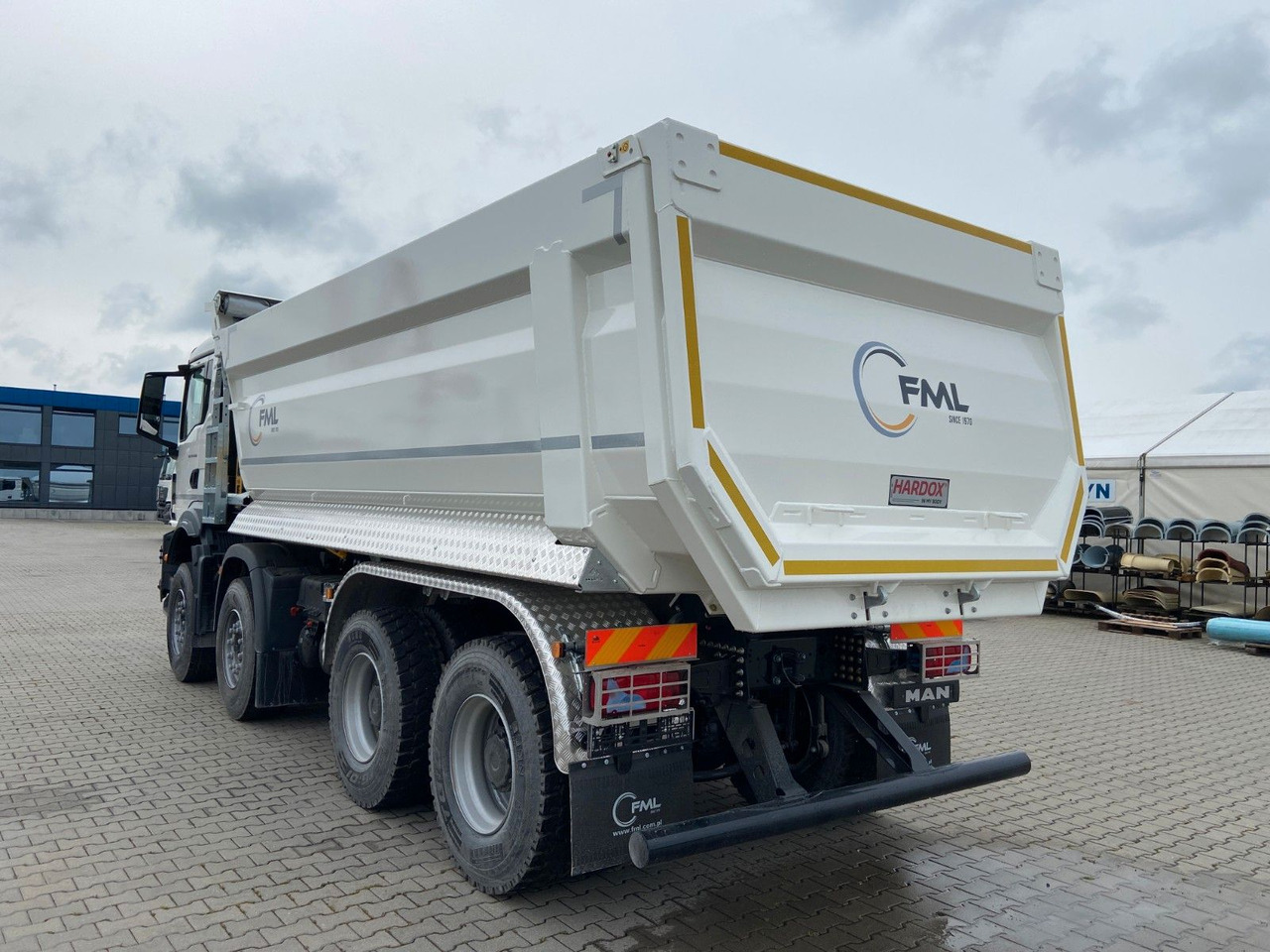MAN TGS 41.400 8x4 EURO2 FML KIPPER 21M3 - Camion benne: photos 5 MAN TGS 41.400 8x4 EURO2 FML KIPPER 21M3 - Camion benne: photos 5
