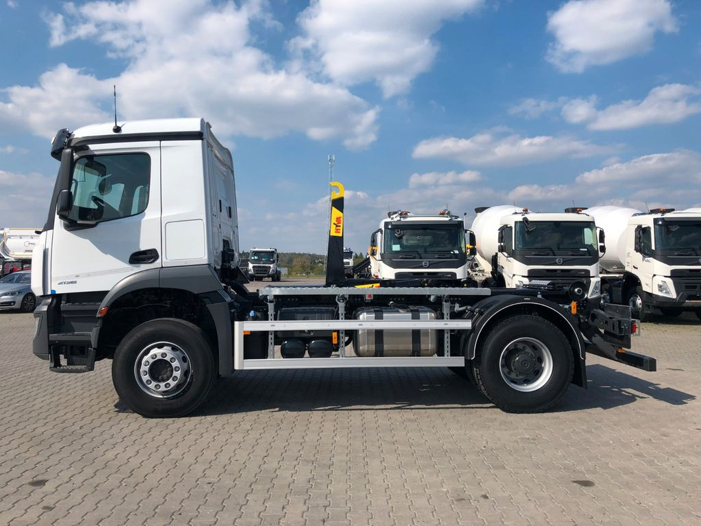 Mercedes-Benz AROCS 2136 Abrollkipper HYVA HKS-12-37-S - Camion ampliroll: photos 4 Mercedes-Benz AROCS 2136 Abrollkipper HYVA HKS-12-37-S - Camion ampliroll: photos 4