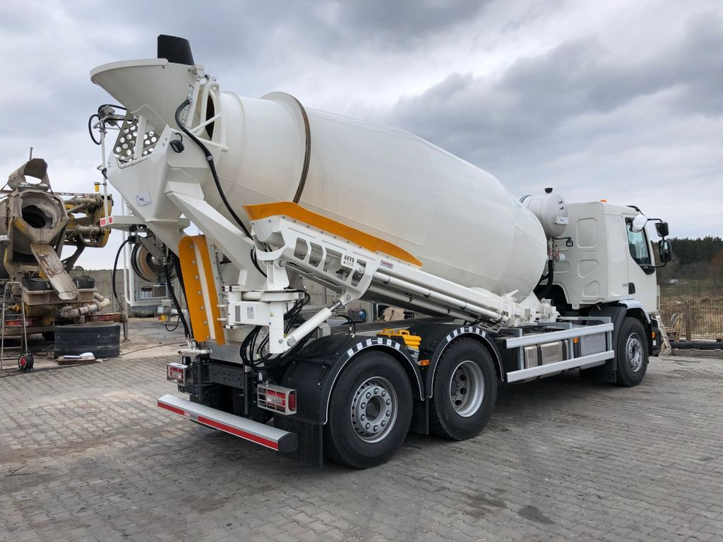 Volvo FE 350 FML 7 M3 RINNE 10 M - Camion malaxeur: photos 5 Volvo FE 350 FML 7 M3 RINNE 10 M - Camion malaxeur: photos 5