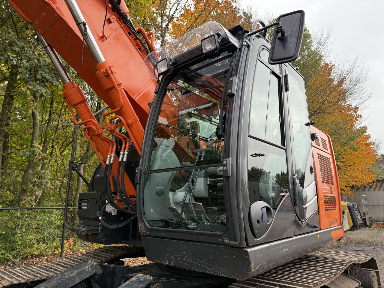 Pelle sur chenille Hitachi ZX225USLC-6: photos 45 Pelle sur chenille Hitachi ZX225USLC-6: photos 45
