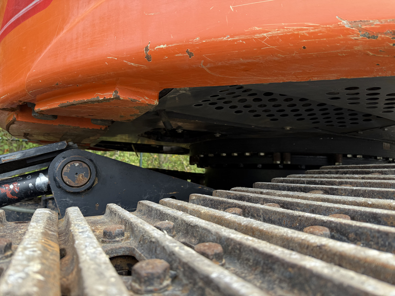 Pelle sur chenille Hitachi ZX225USLC-6: photos 44 Pelle sur chenille Hitachi ZX225USLC-6: photos 44