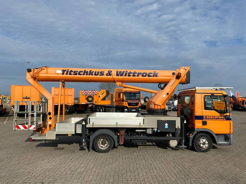 Ruthmann T 330 - Camion avec nacelle: photos 3 Ruthmann T 330 - Camion avec nacelle: photos 3