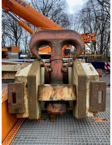 Terex Demag 160t hook block 5-sheave CC2800 / TC2800 - Grue auxiliaire pour Engins de chantier: photos 3 Terex Demag 160t hook block 5-sheave CC2800 / TC2800 - Grue auxiliaire pour Engins de chantier: photos 3