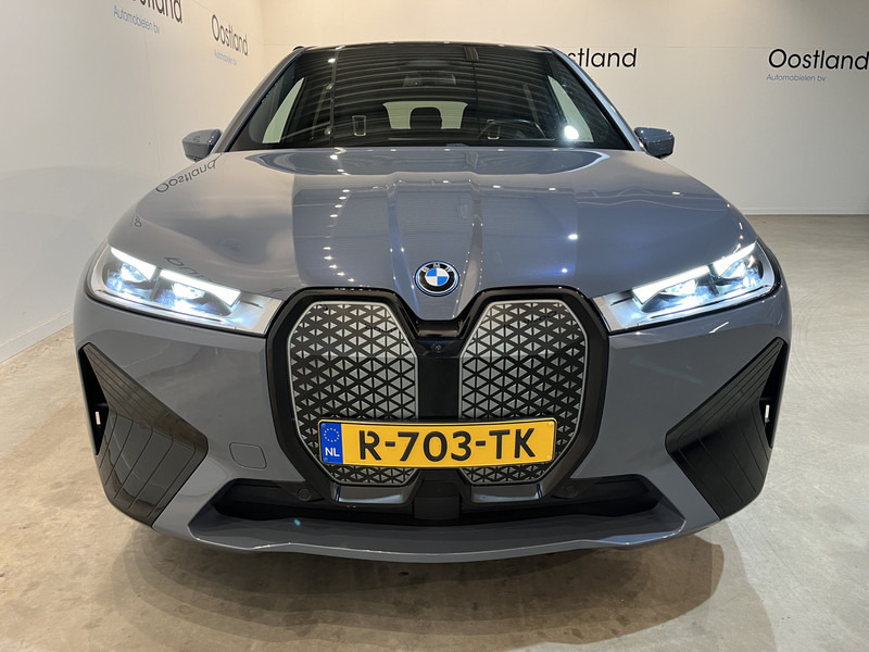 BMW iX xDrive40 High Executive 77 kWh / Luchtvering / Pano / Harman Kardon / Trekhaak / Sportpakket / 27.750 KM !! - SUV: photos 5 BMW iX xDrive40 High Executive 77 kWh / Luchtvering / Pano / Harman Kardon / Trekhaak / Sportpakket / 27.750 KM !! - SUV: photos 5