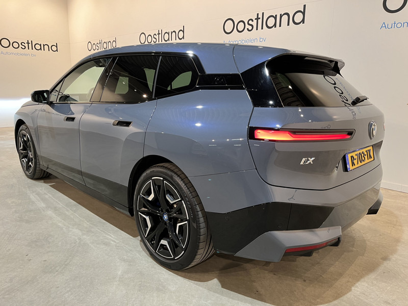 BMW iX xDrive40 High Executive 77 kWh / Luchtvering / Pano / Harman Kardon / Trekhaak / Sportpakket / 27.750 KM !! - SUV: photos 4 BMW iX xDrive40 High Executive 77 kWh / Luchtvering / Pano / Harman Kardon / Trekhaak / Sportpakket / 27.750 KM !! - SUV: photos 4
