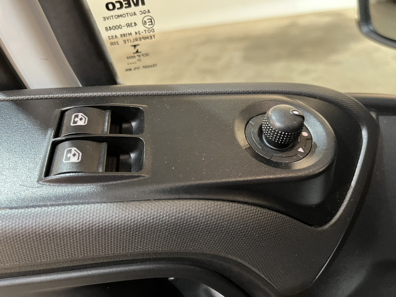 Fourgon grand volume Iveco Daily 35S18 3.0 BE Clixtar Automaat Bakwagen met Laadklep / Laadvermogen 3.060 KG / Euro 6 / Luchtvering / Airco / Camera / CarPlay / Cruise Control /: photos 17