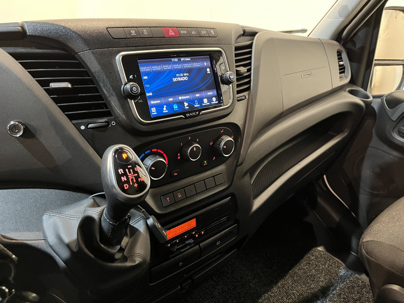 Fourgon grand volume Iveco Daily 35S18 3.0 BE Clixtar Automaat Bakwagen met Laadklep / Laadvermogen 3.060 KG / Euro 6 / Luchtvering / Airco / Camera / CarPlay / Cruise Control /: photos 7