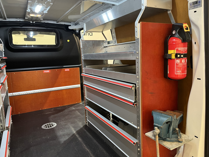 Fourgonnette Opel Vivaro 2.0 CDTI L2H1 120 PK Servicebus / Inrichting / Euro 6 / 220V. / Airco / Cruise Control / Trekhaak / Camera / CarPlay / Navigatie / 60.800 KM !!: photos 12
