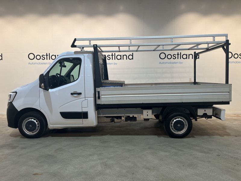 Renault Master T35 2.3 dCi 135 PK L2 Open Laadbak / Euro 6 / Airco / CarPlay / Imperiaal / Cruise Control / 11.200 KM !! - Utilitaire plateau: photos 4 Renault Master T35 2.3 dCi 135 PK L2 Open Laadbak / Euro 6 / Airco / CarPlay / Imperiaal / Cruise Control / 11.200 KM !! - Utilitaire plateau: photos 4