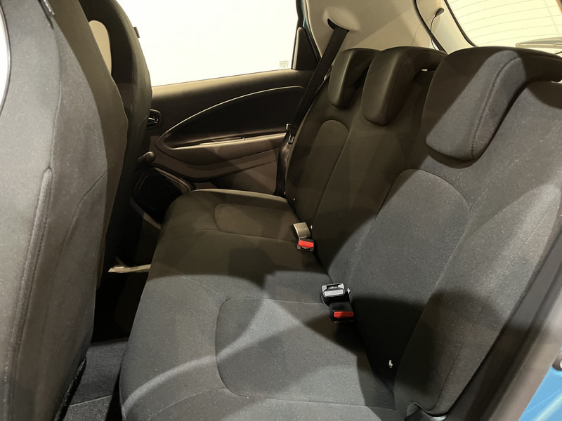 Renault ZOE R110 Life 52 kWh (Accuhuur) / Carplay / Airco / Cruise Control / 100% elektrisch / 31.200 KM !! Prijs ex BTW € 7.850,- - Voiture à hayon: photos 5 Renault ZOE R110 Life 52 kWh (Accuhuur) / Carplay / Airco / Cruise Control / 100% elektrisch / 31.200 KM !! Prijs ex BTW € 7.850,- - Voiture à hayon: photos 5