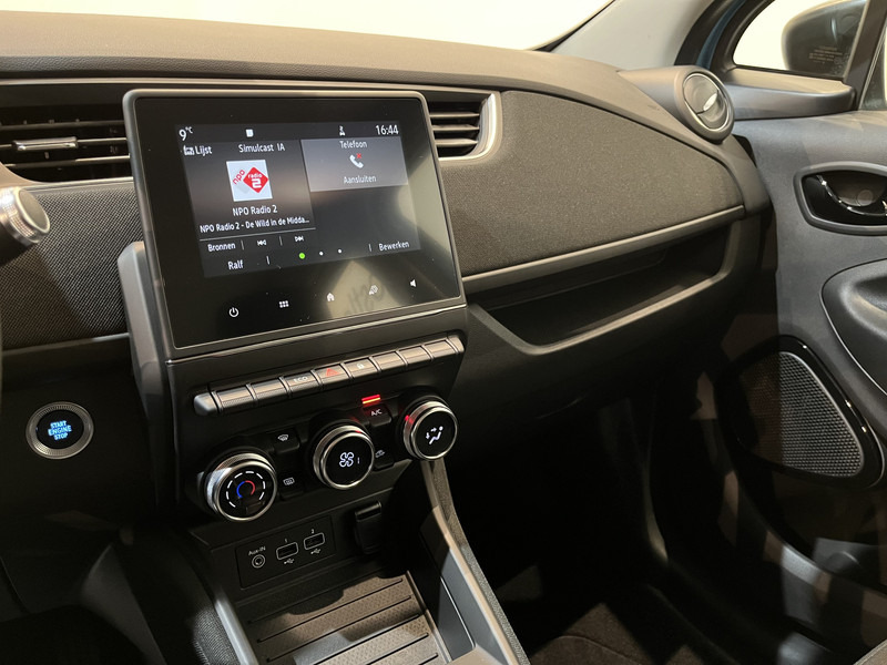 Renault ZOE R110 Life 52 kWh (Incl. Accu) / CarPlay / Airco / Cruise Control / 62.600 KM !! Prijs ex BTW € 11.500,- - Voiture à hayon: photos 5 Renault ZOE R110 Life 52 kWh (Incl. Accu) / CarPlay / Airco / Cruise Control / 62.600 KM !! Prijs ex BTW € 11.500,- - Voiture à hayon: photos 5